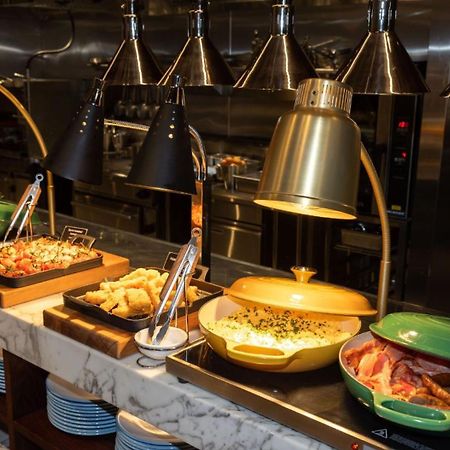 Horizon By Skycity Auckland Exterior foto A chafing dish buffet